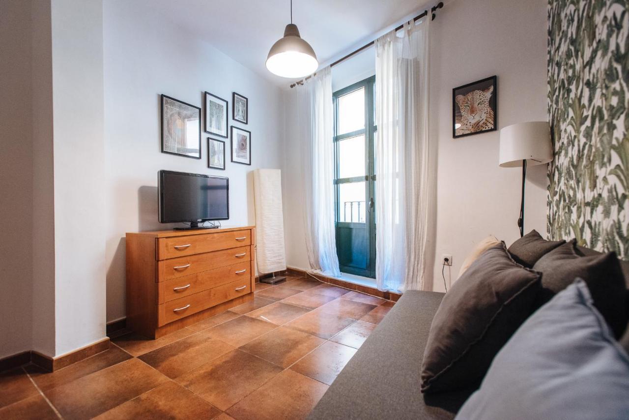Homeyseville- Bright Apartment At Santa Cruz 6 Pax, Parking Optional Exterior photo